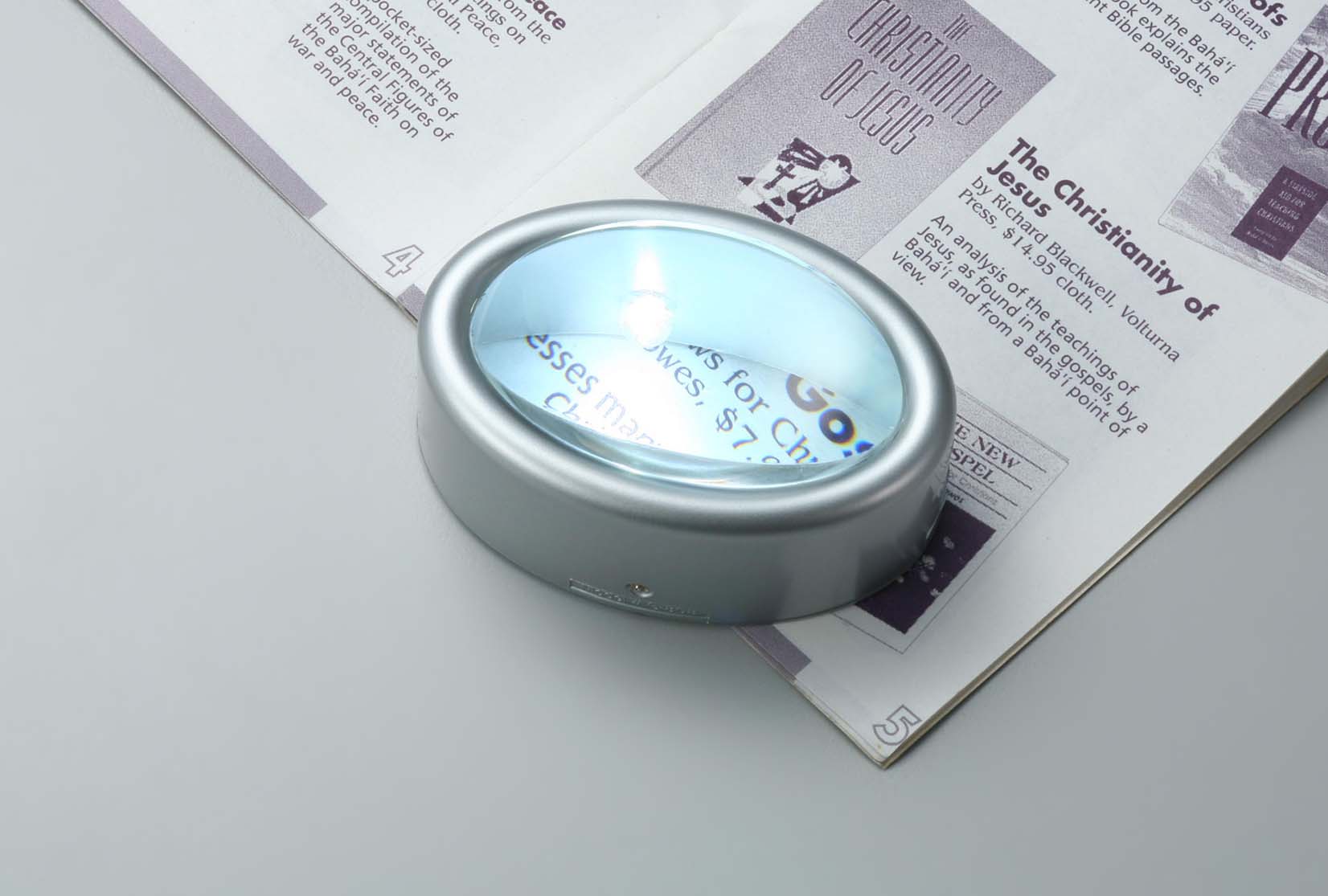 5X Circular Stand Lighted LED Dome Magnifier-DS72