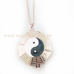 Fengshui Yin and Yang Pendant Magnifier